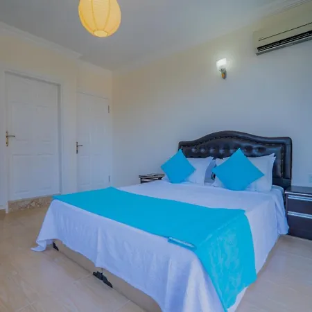 Rose Calis Hotel 3*
